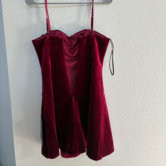 Holiday Dress - Picture 4 of 5